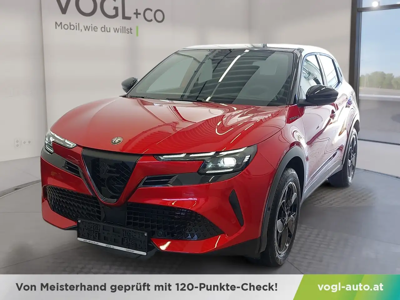 Alfa Romeo Junior Elettrica MY25 SPECIALE BEV 156PS — photo 1 of 19