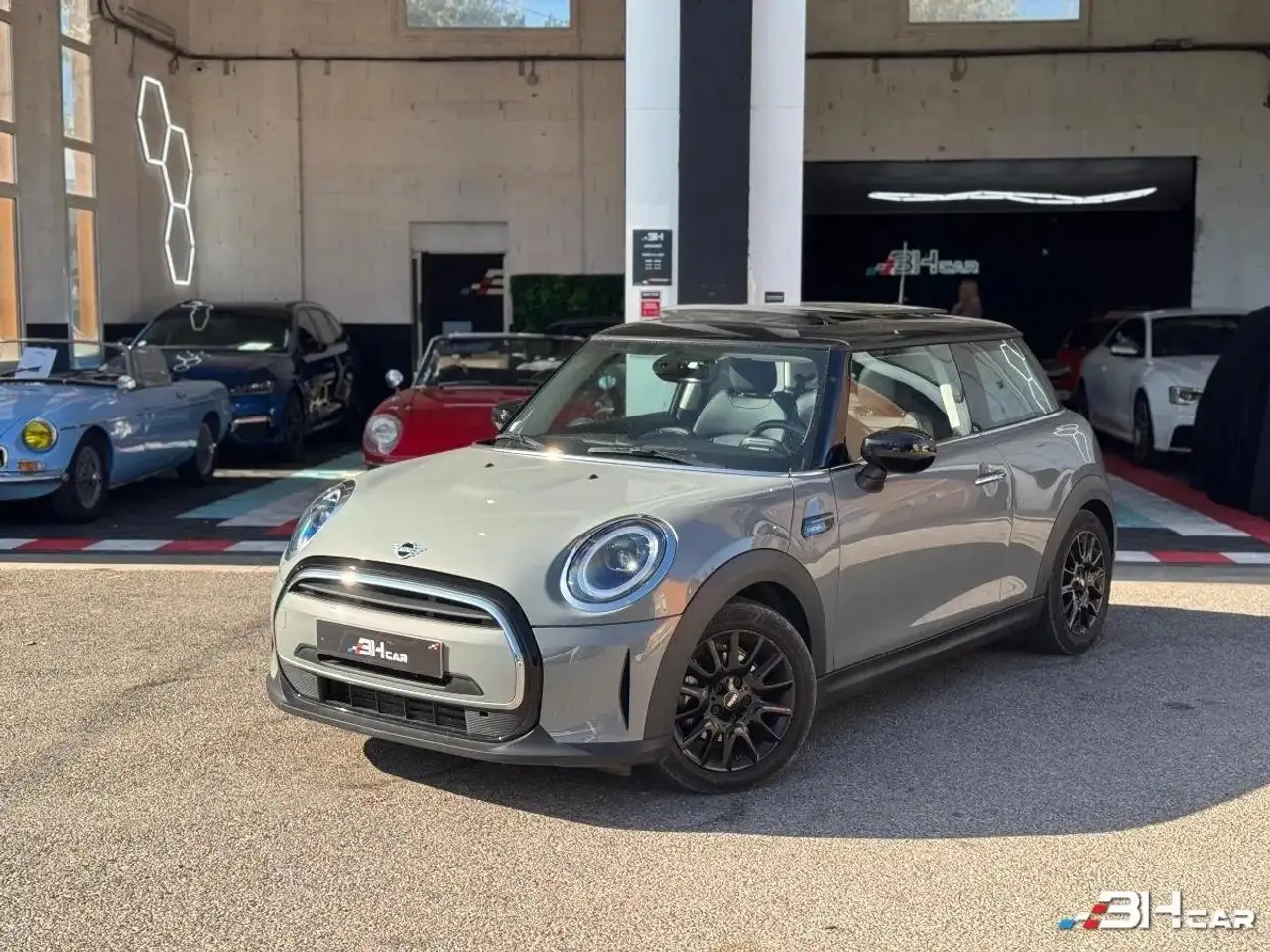 MINI One COOPER CAMDEN 1.5 136cv BVA8 / SUIVI / TOIT OUVRANT / CARPLAY / GARANTIE 3 MOIS — photo 1 of 28