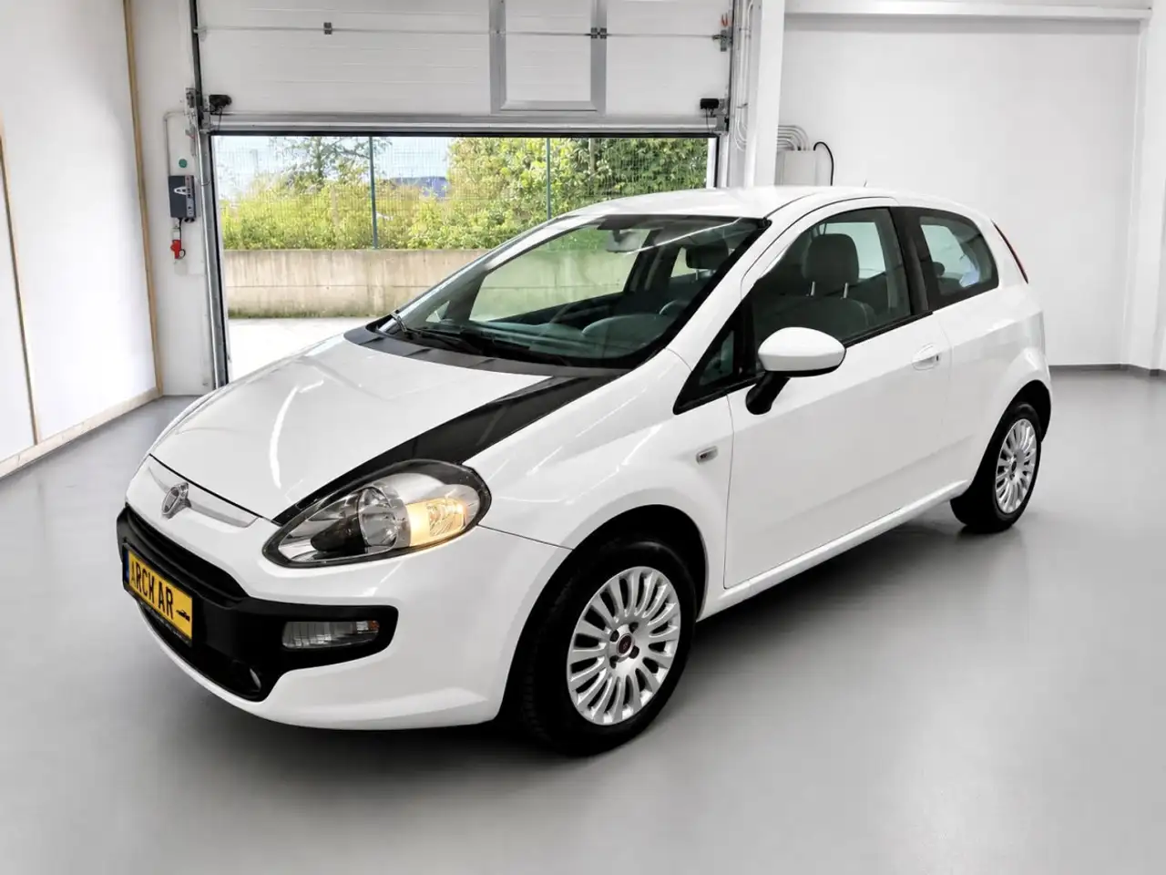 Fiat Punto Evo 1.4 8v Active Clim — photo 1 of 4