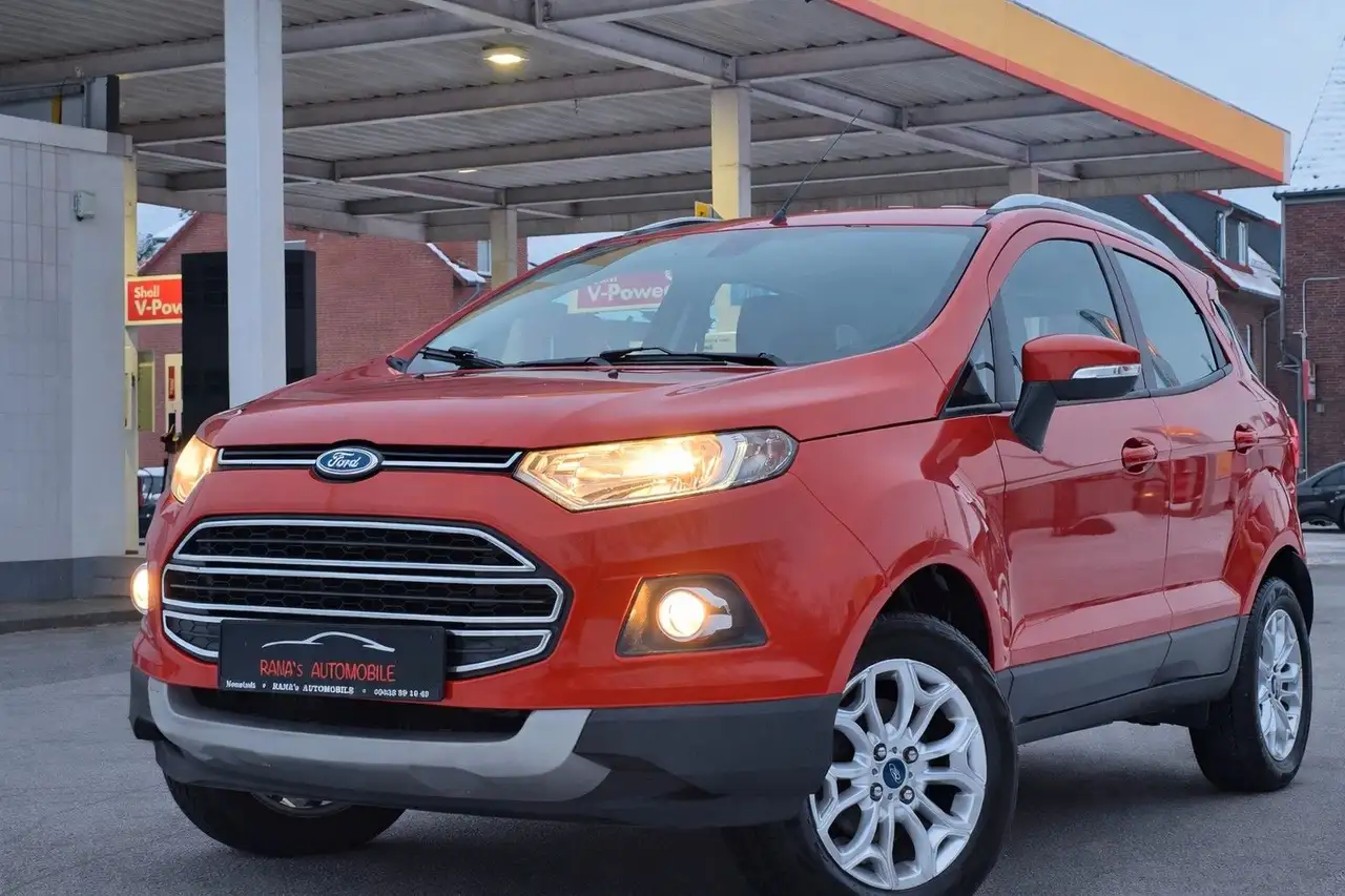 Ford EcoSport Titanium — photo 1 of 15