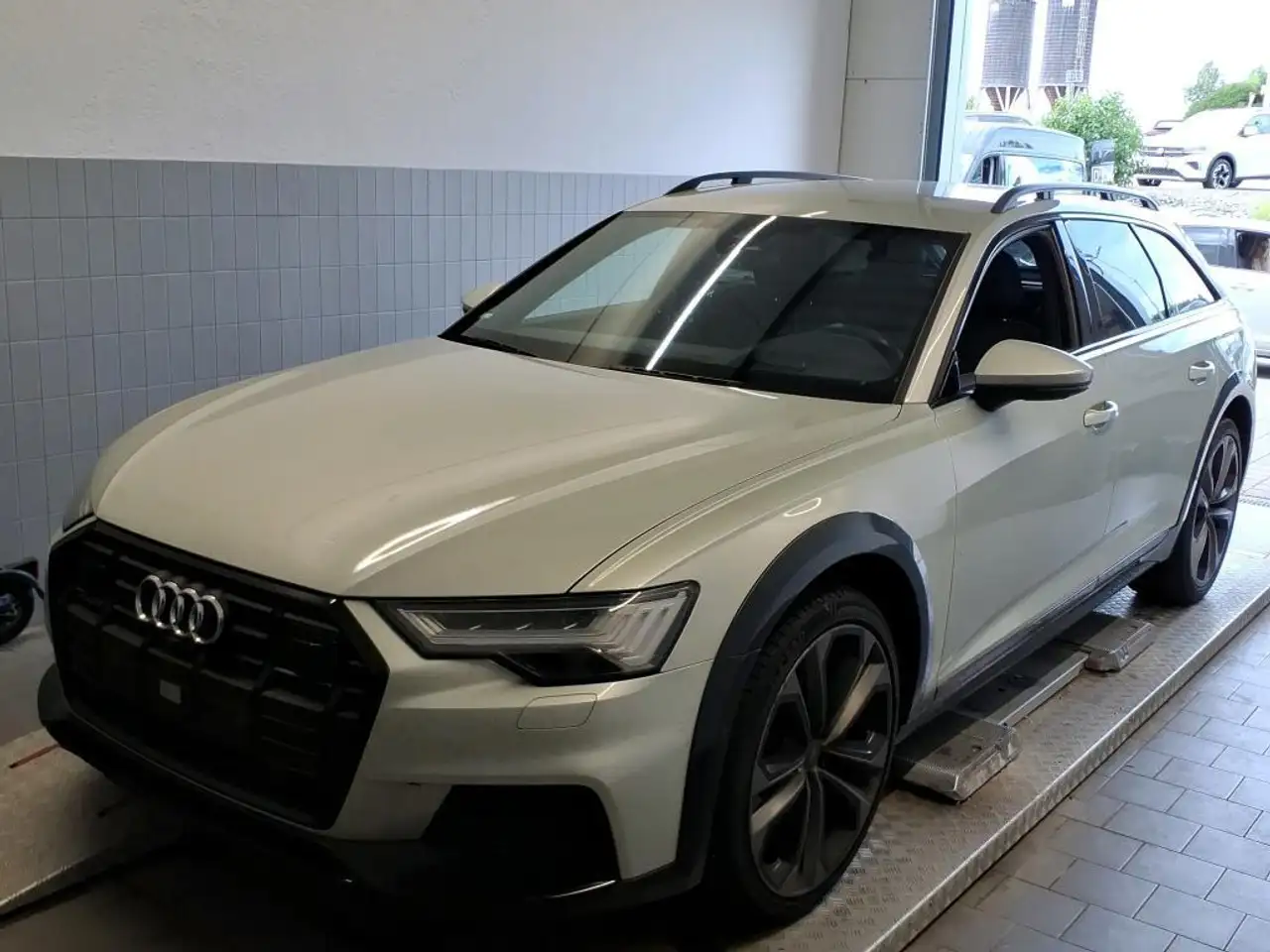 Audi A6 allroad 55TDi BLACK/21Z./MTRX/ACC/HuD/NACHT — photo 1 of 12