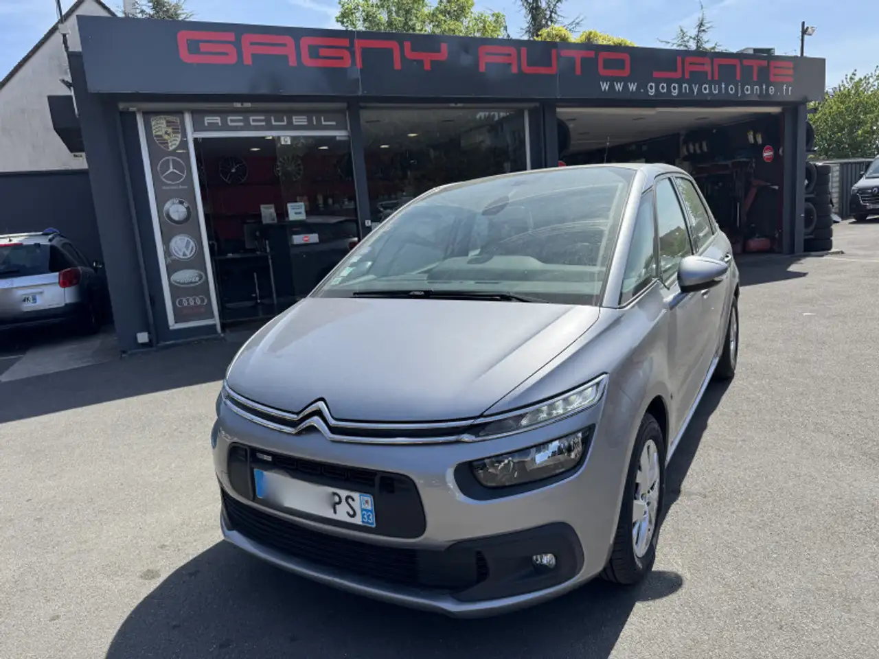 Citroen C4 SpaceTourer PURETECH 110CH LIVE S\u0026S — photo 1 of 18