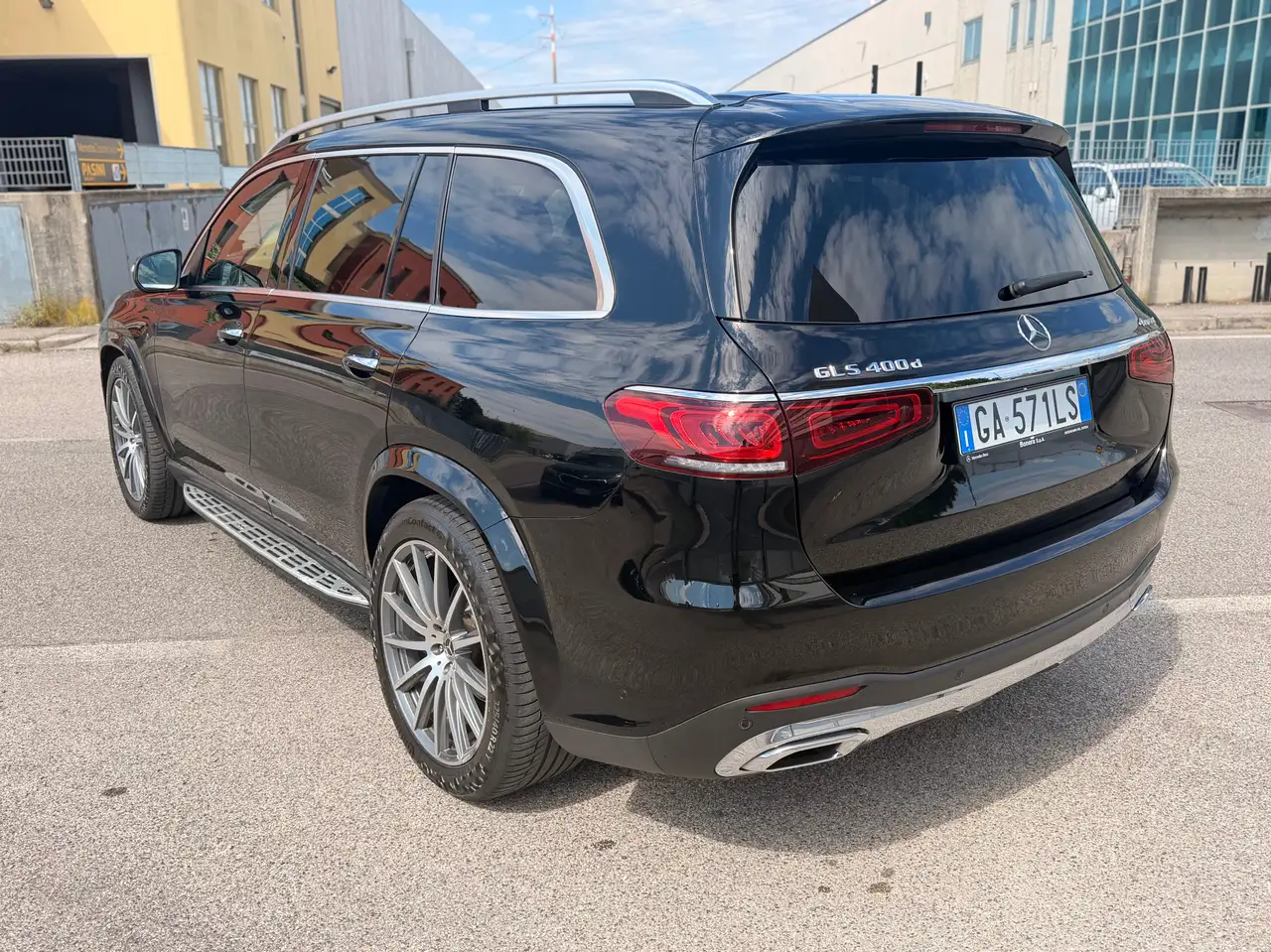 Mercedes-Benz GLS 400 GLS 400 d 4Matic 9G-TRONIC — photo 1 of 19