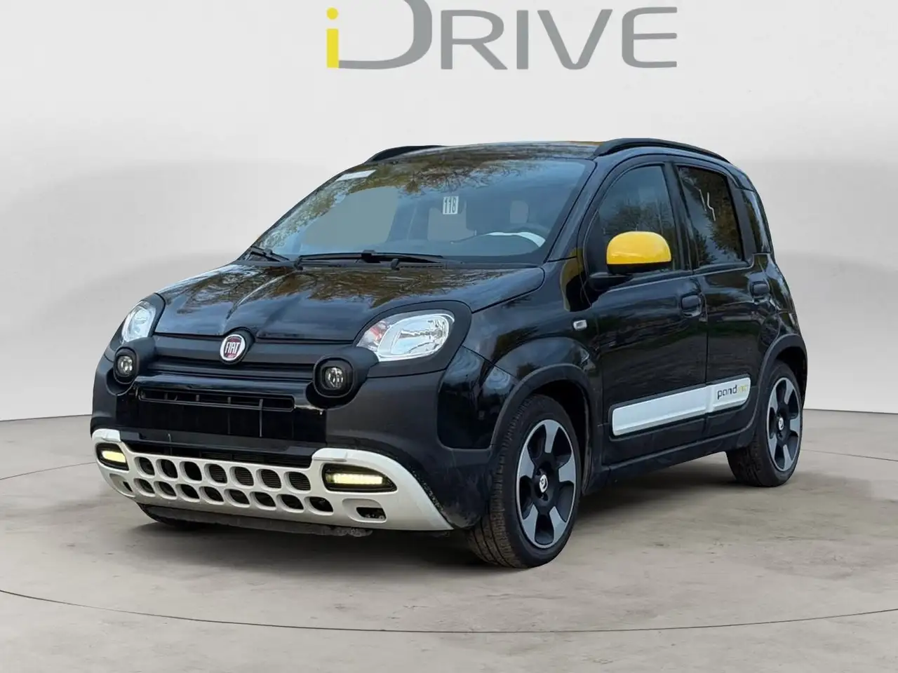 Fiat Panda NEW PANDA "LA PANDINA" CITY CROSS COLOR BLACK — photo 1 of 15
