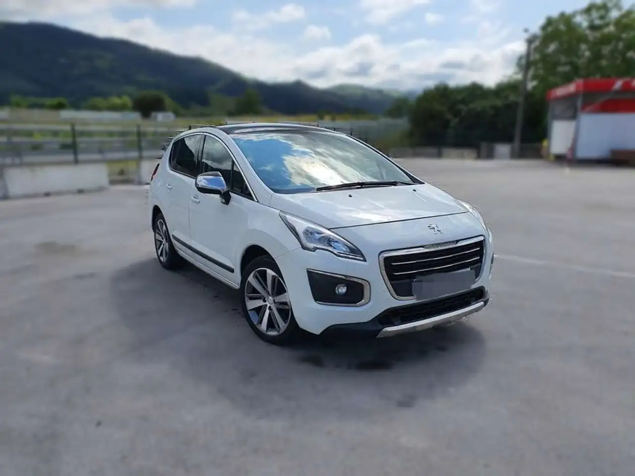 Peugeot 3008 2.0HDI FAP Allure Aut. 160 — photo 1 of 10