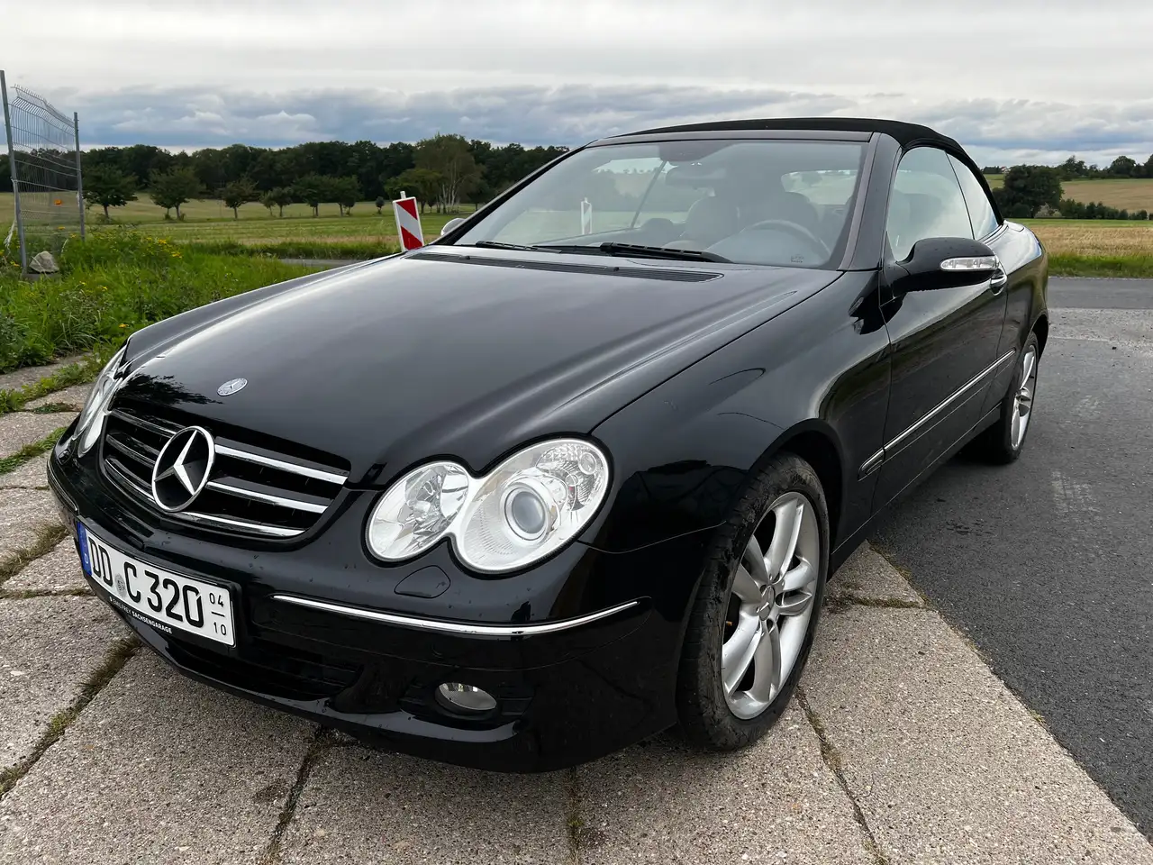 Mercedes-Benz CLK 320 CLK-Klasse Cabrio Diesel Cabrio CDI Avantgarde DPF — photo 1 of 19