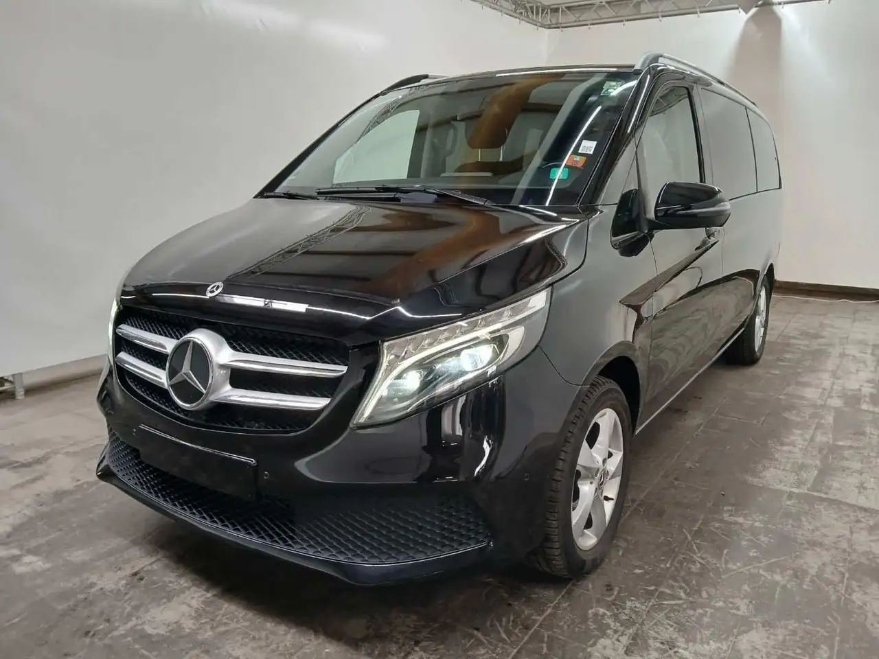 Mercedes-Benz V 250 d EDITION 4MATIC Lang /Standheizung /7.Sitz — photo 1 of 15
