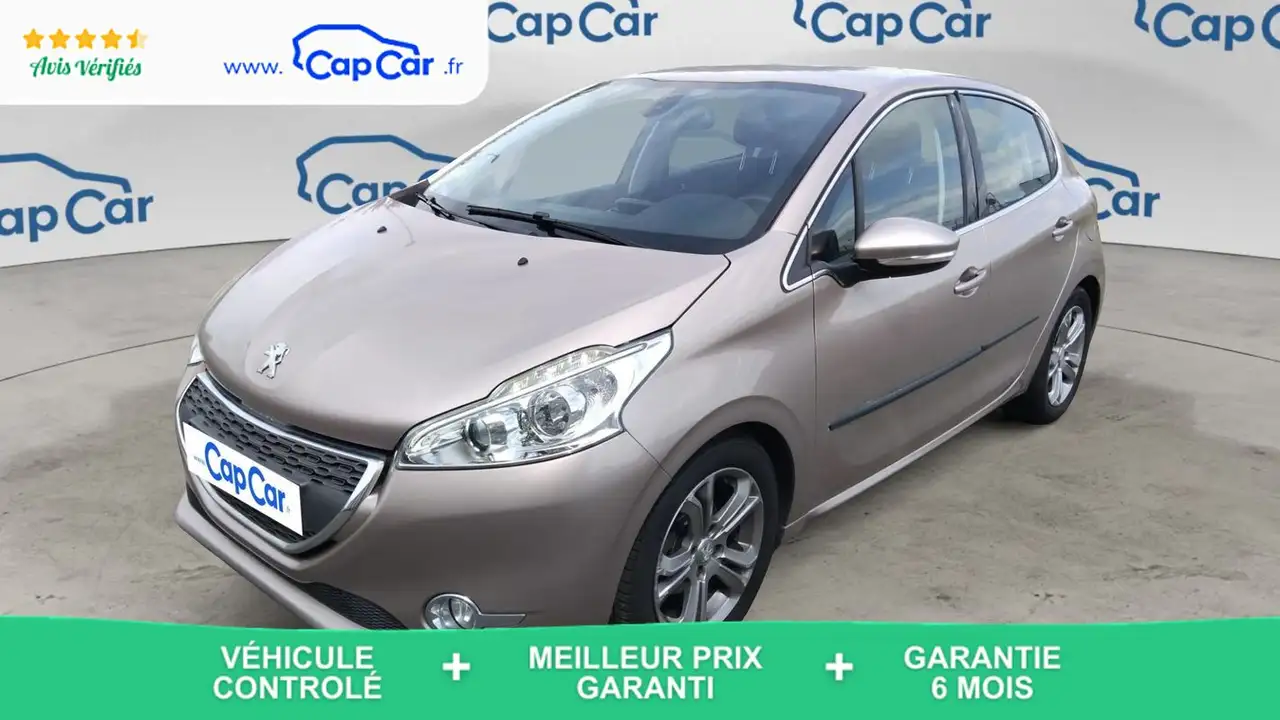 Peugeot 208 1.6 e-HDi 92 Allure — photo 1 of 15