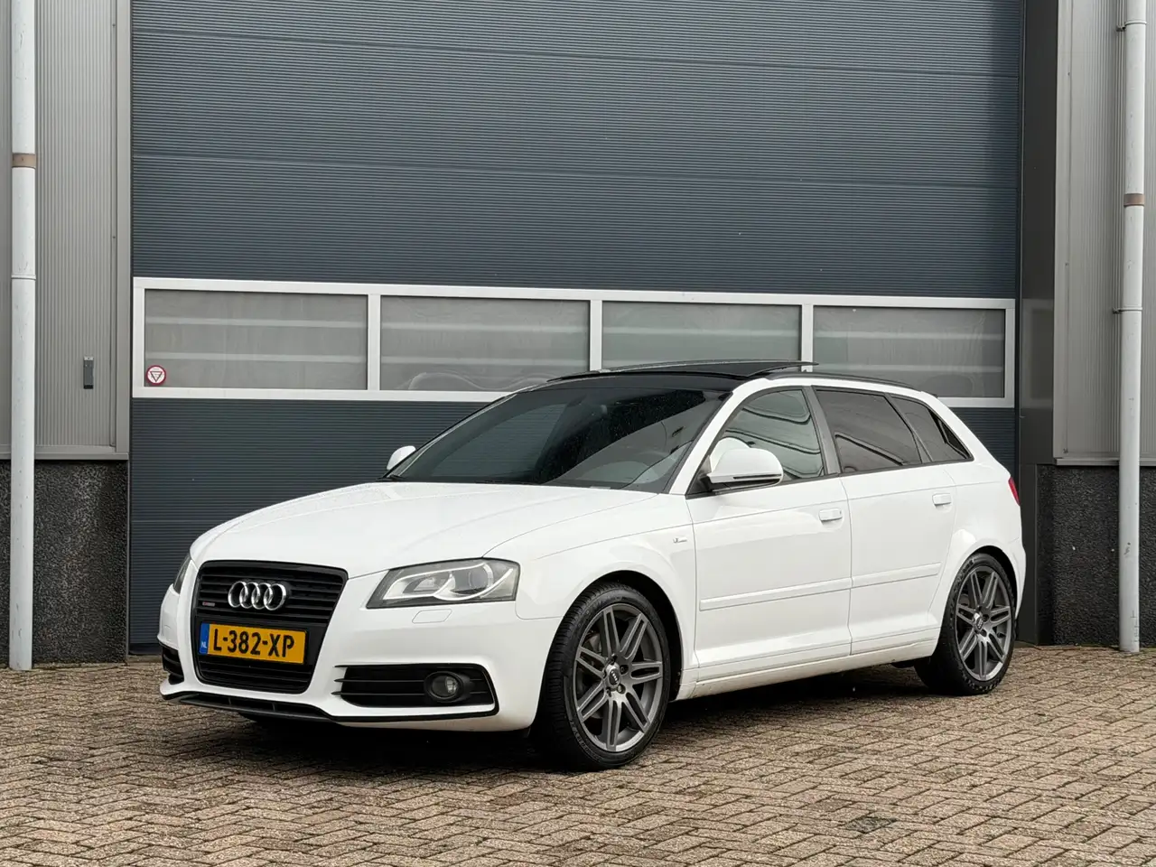 Audi A3 Sportback 1.4 TFSI Pro Line S bj.2009 Pano|Trekh|C — photo 1 of 31