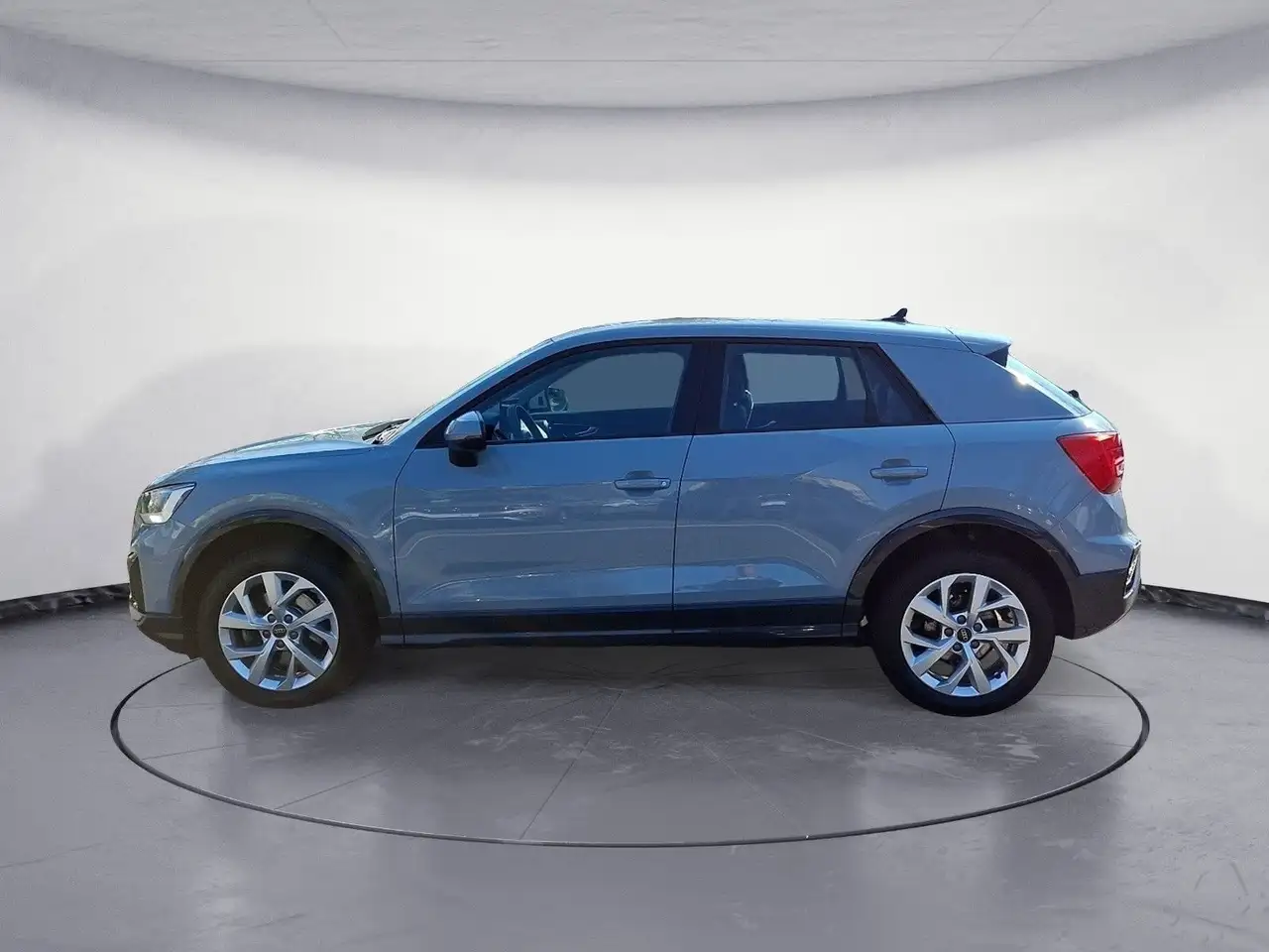 Audi Q2 35 TDI S-tronic advanced Virtual Virtual Navi Kame — photo 1 of 12