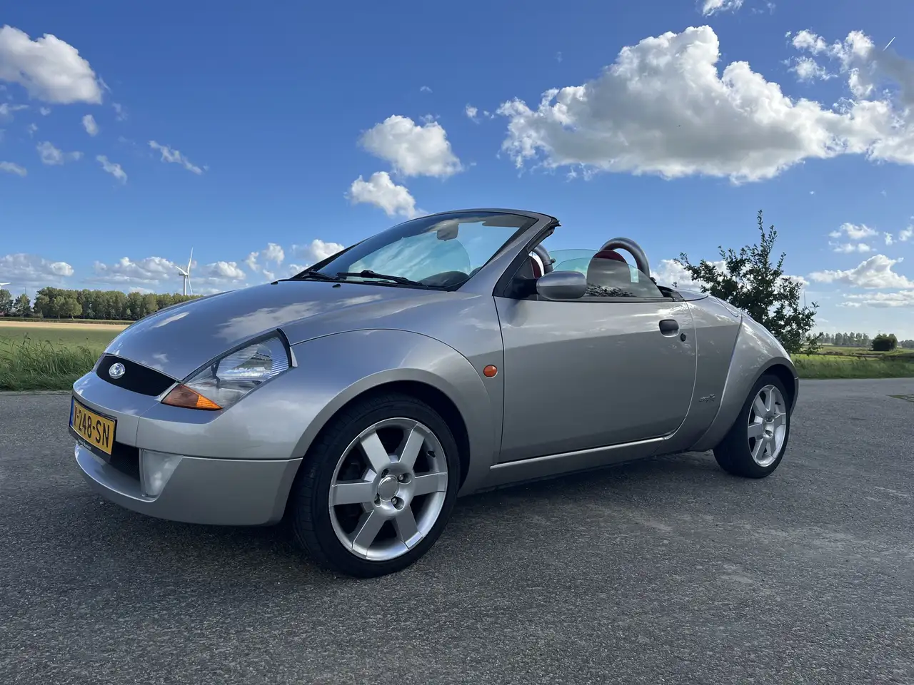 Ford Ka/Ka+ 1.6 First Edition — photo 1 of 12