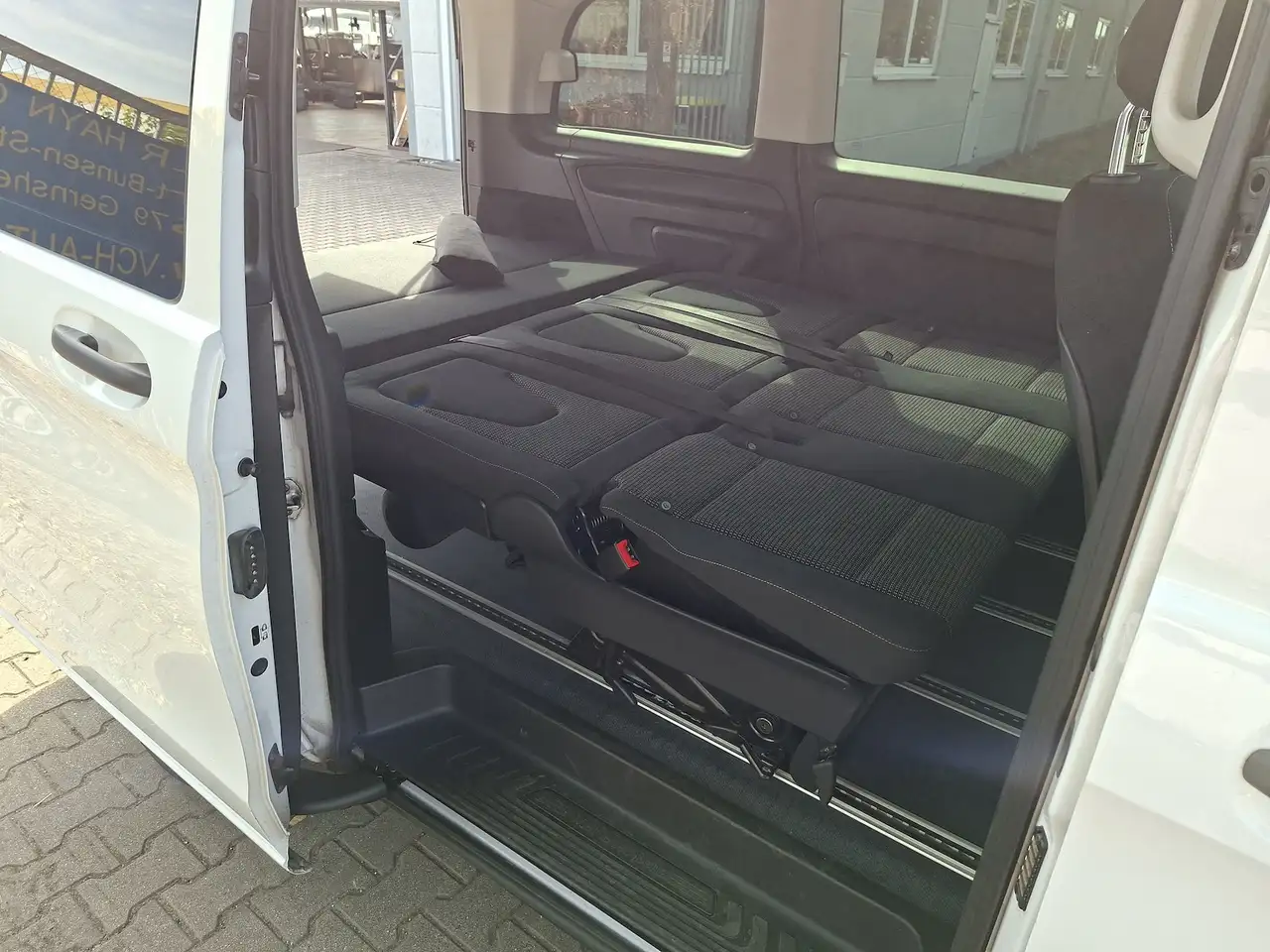 Mercedes-Benz Vito 2.0RWD PRO Schlafbank Standhzg AHK 1Hd — photo 1 of 32