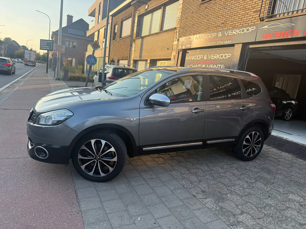 Nissan Qashqai+2 Qashqai 2 1.6 dCi 2WD Executive ****5Places** — photo 1 of 13