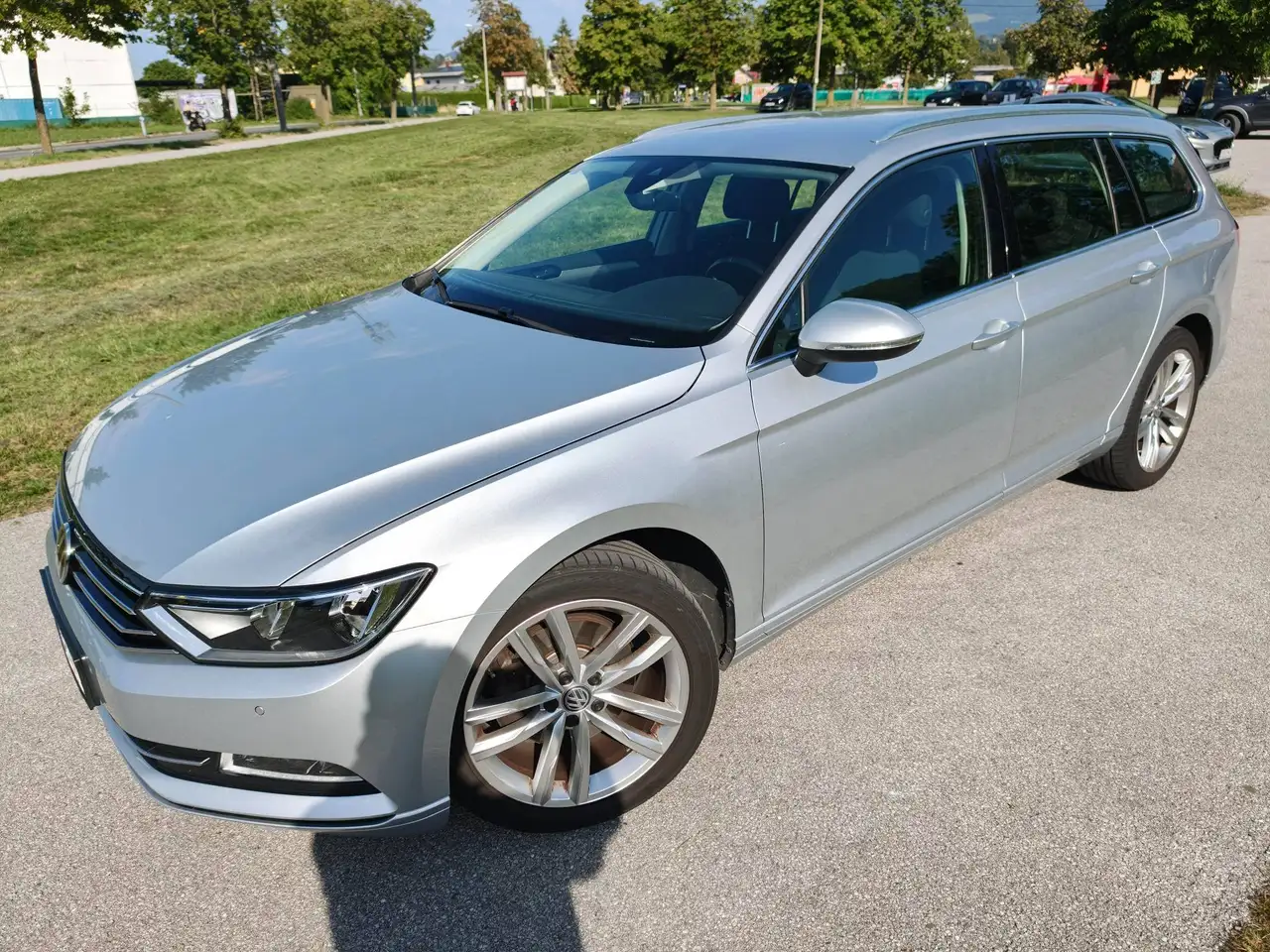 Volkswagen Passat Variant Passat Variant Comfortline 2,0 TDI SCR, ÖAMTC Kaufüberprüfung, Pickerl & Service neu — photo 1 of 15
