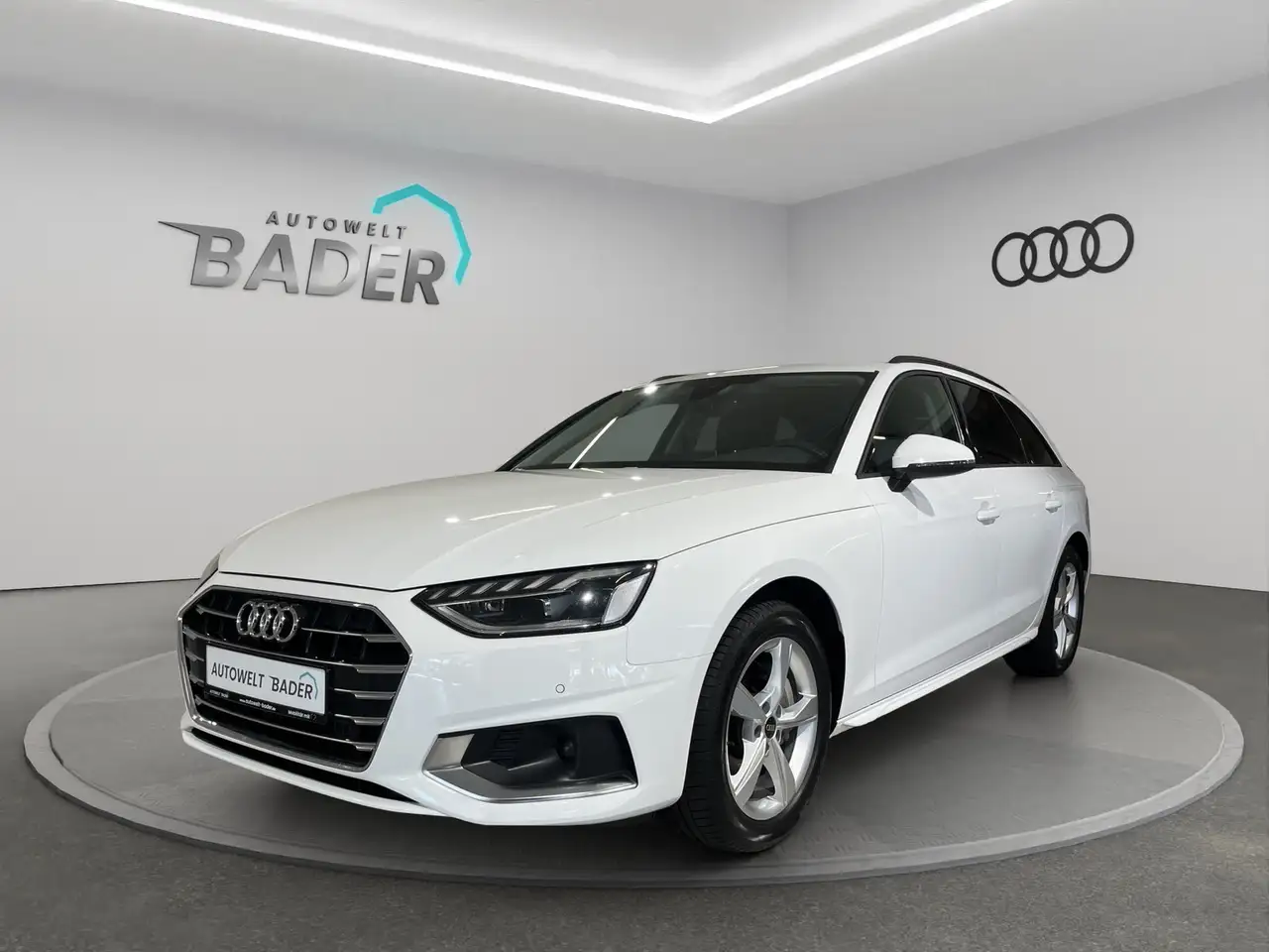 Audi A4 Avant 40 TDI advanced AHK LED RFK — photo 1 of 23