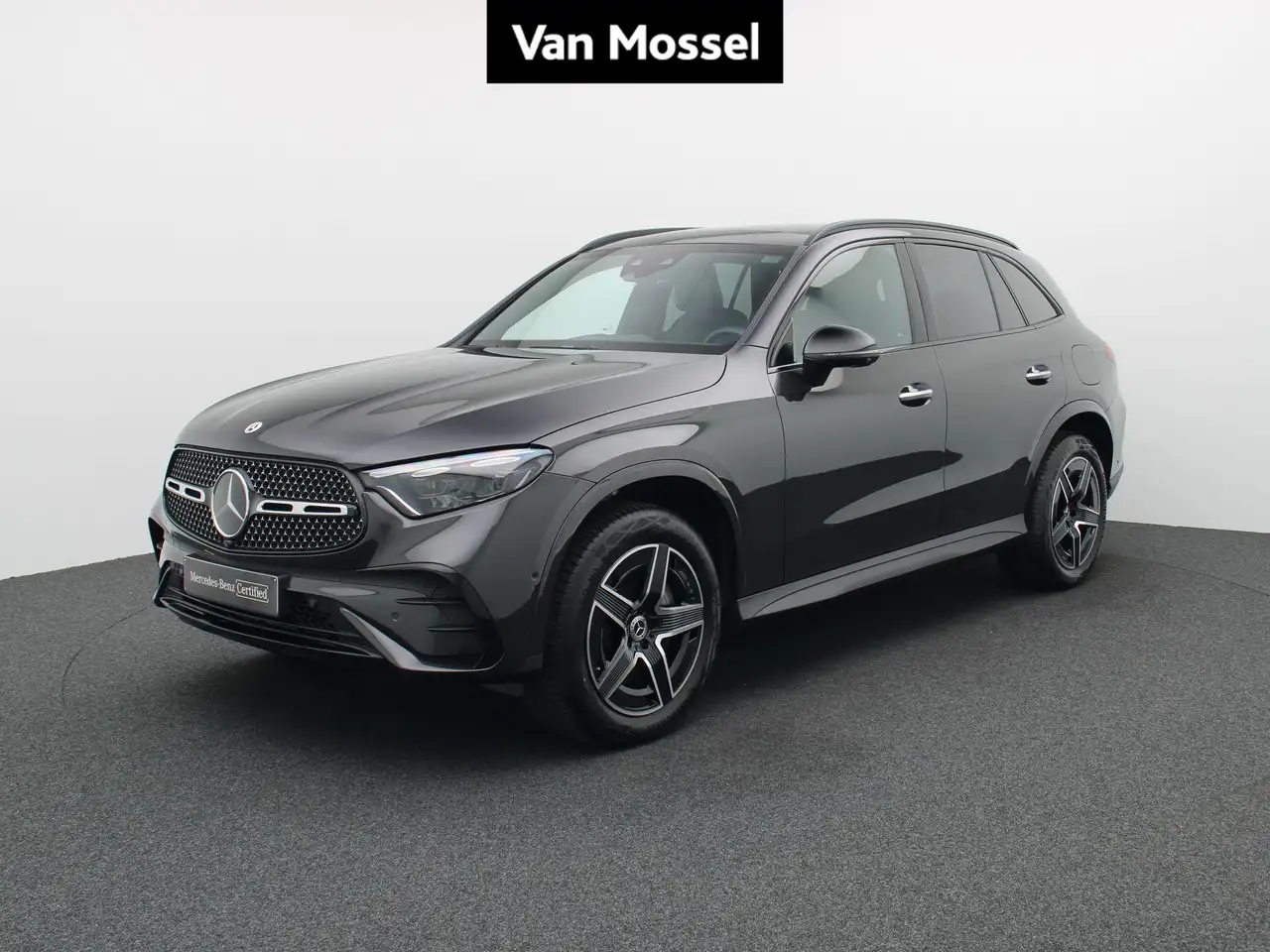 Mercedes-Benz GLC 300 SUV e AMG Line + LEDER + PANO DAK + HEAD UP + DIGI — photo 1 of 15