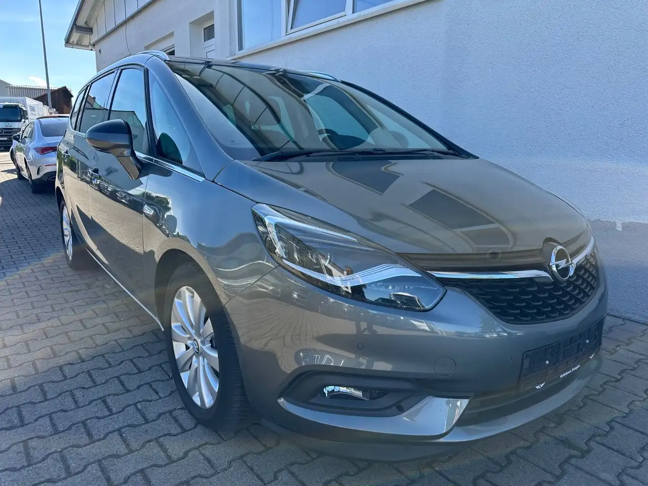 Opel Zafira C Innovation 7-Sitzer/Navi/LED-S/PDC/AHK — photo 1 of 25