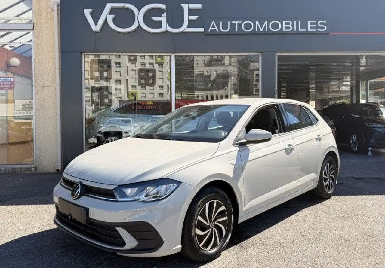 Volkswagen Polo 1.0 TSI 95CH LIFE — photo 1 of 40