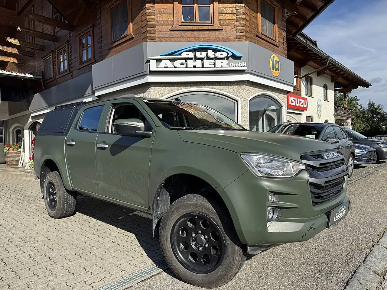 Isuzu D-Max D-MAX Double Cab 4x4 L A/T*Foliert*OME Fahrwerk* — photo 1 of 17