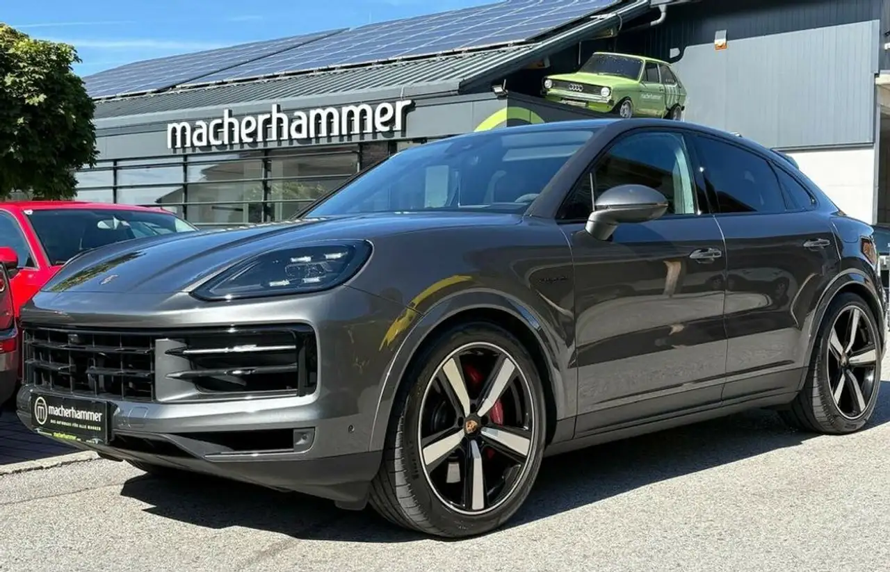 Porsche Cayenne S Coupe E-Hyb*AHK*BOSE*SPORTAB*ACC*4-LENK* — photo 1 of 37