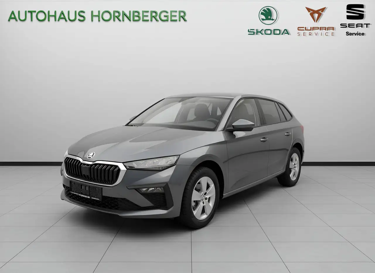 Skoda Scala Selection 1.5 TSI 150PS AHK Schwenkbar Kamera PDC hinten LED-Scheinwerfer Tempomat 16" Alufelgen CarPlay Climatron — photo 1 of 15