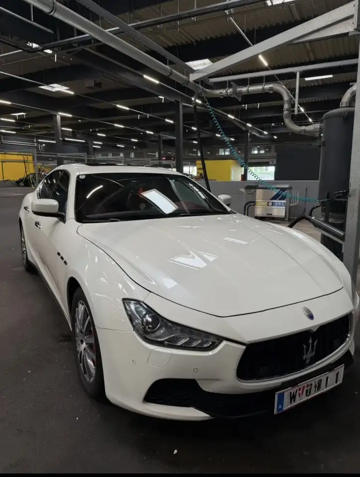 Maserati Ghibli S — photo 1 of 11