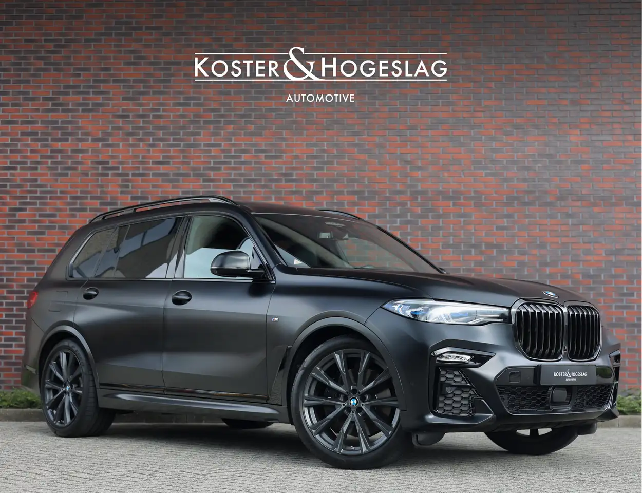 BMW X7 40i xDrive | HUD - Sky Lounge — photo 1 of 40