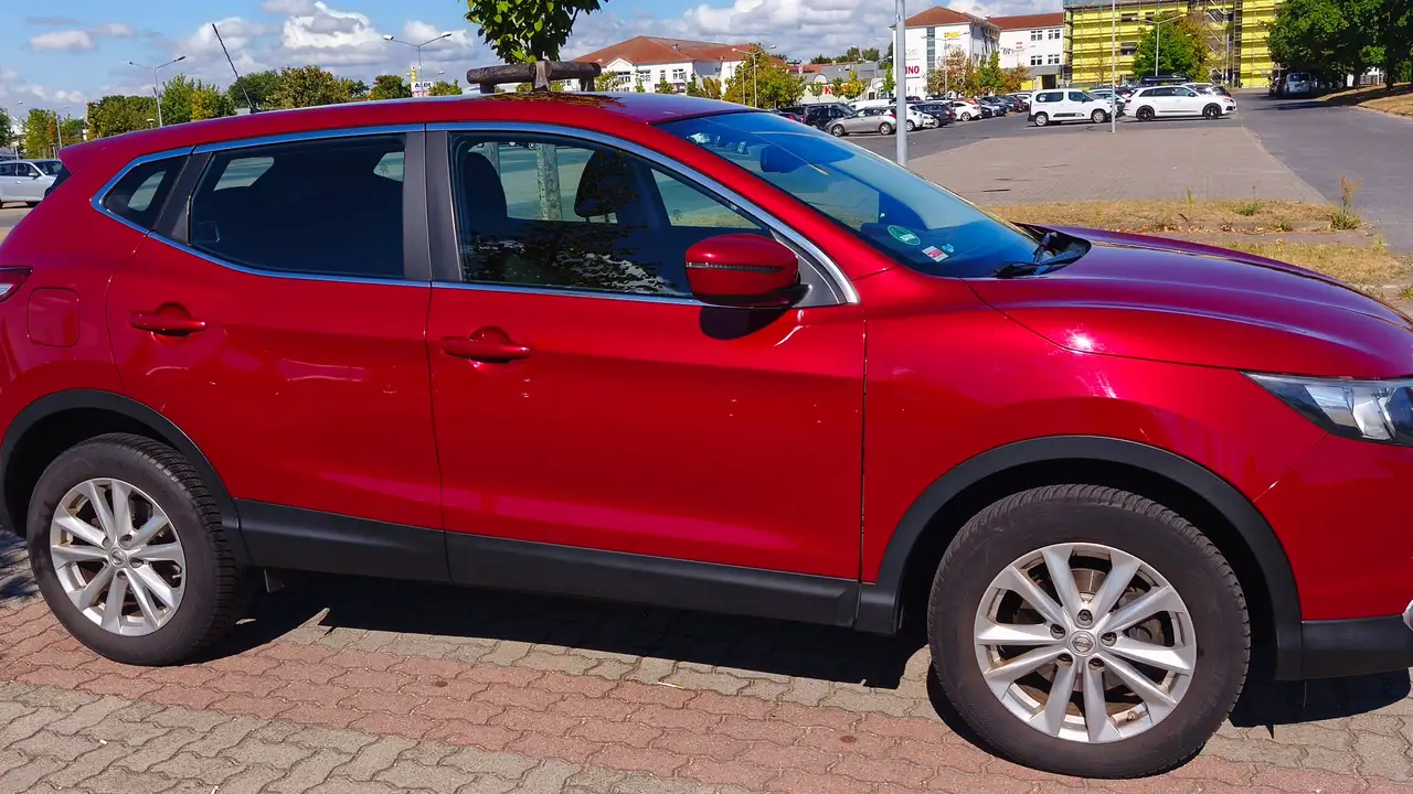 Nissan Qashqai Qashqai 1.5 dCi ACENTA — photo 1 of 9