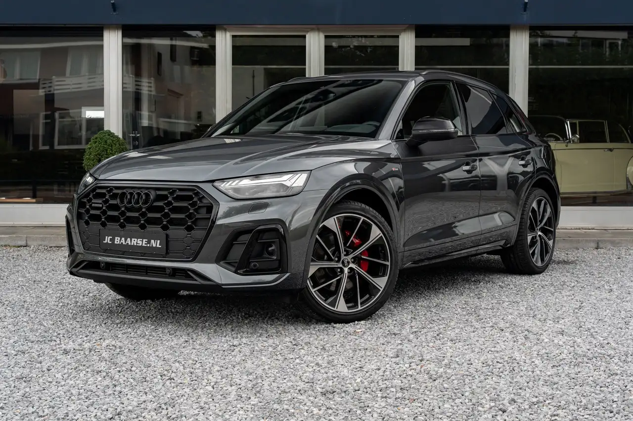 Audi Q5 55 TFSI E S EDITION QUATTRO/PANO/MATRIX/LUCHT/B&O/ — photo 1 of 40