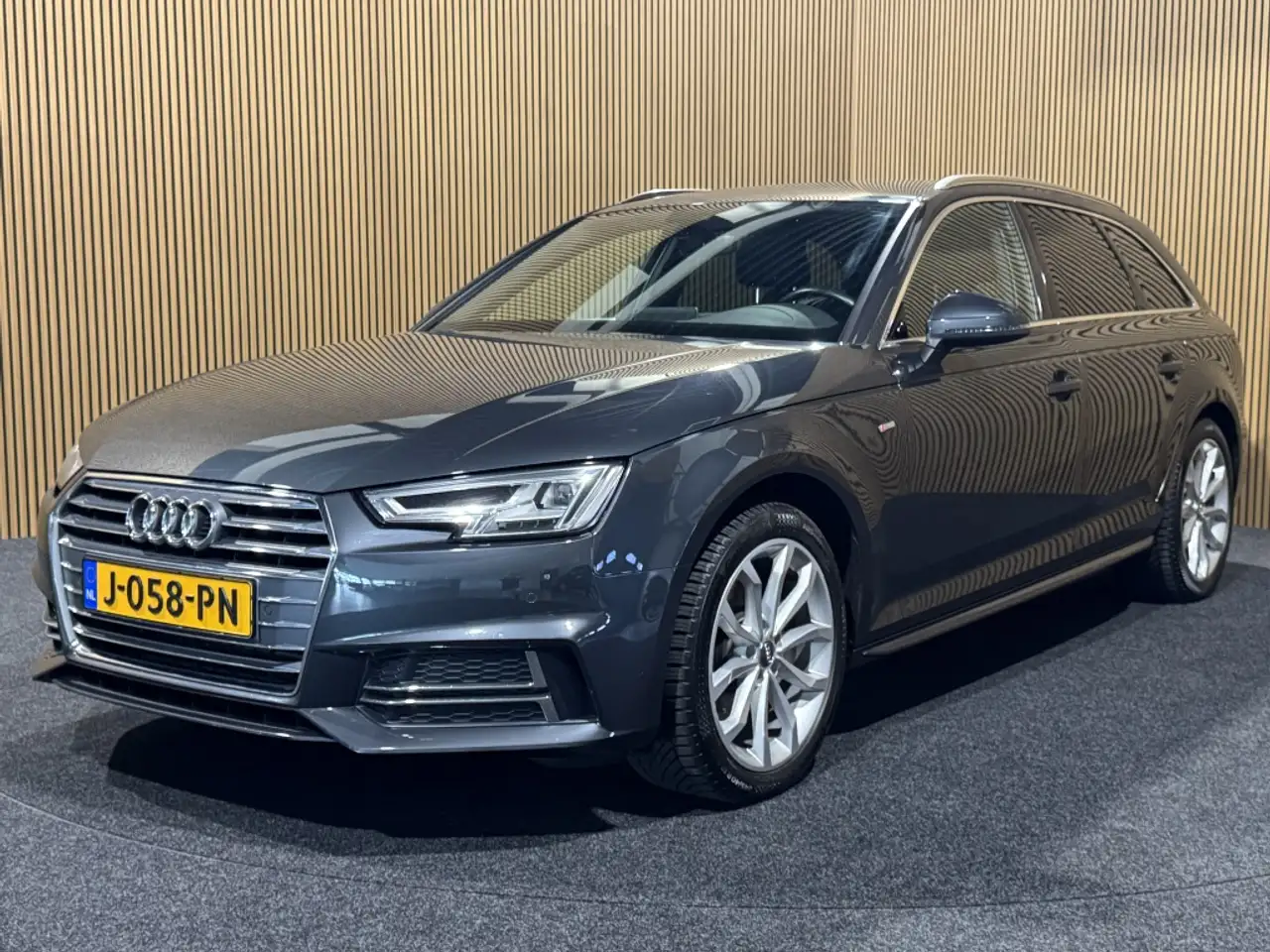 Audi A4 Avant 2.0 TFSIultra Design Pro Line Plus| Trekhaak — photo 1 of 36