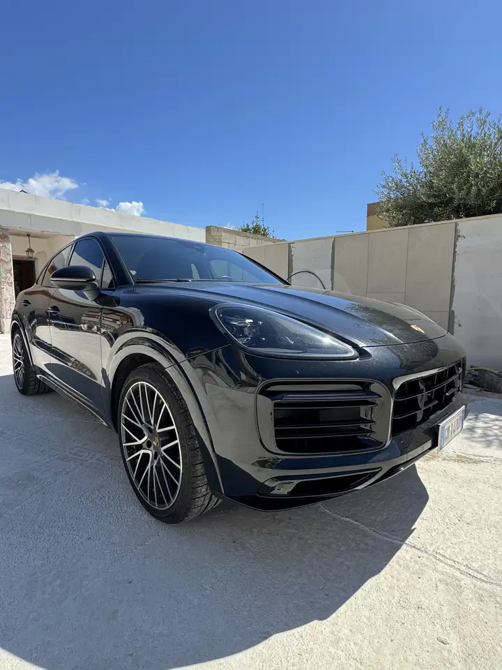 Porsche Cayenne Coupe 3.0 e-hybrid Platinum Edition 5p.ti tiptronic — photo 1 of 6