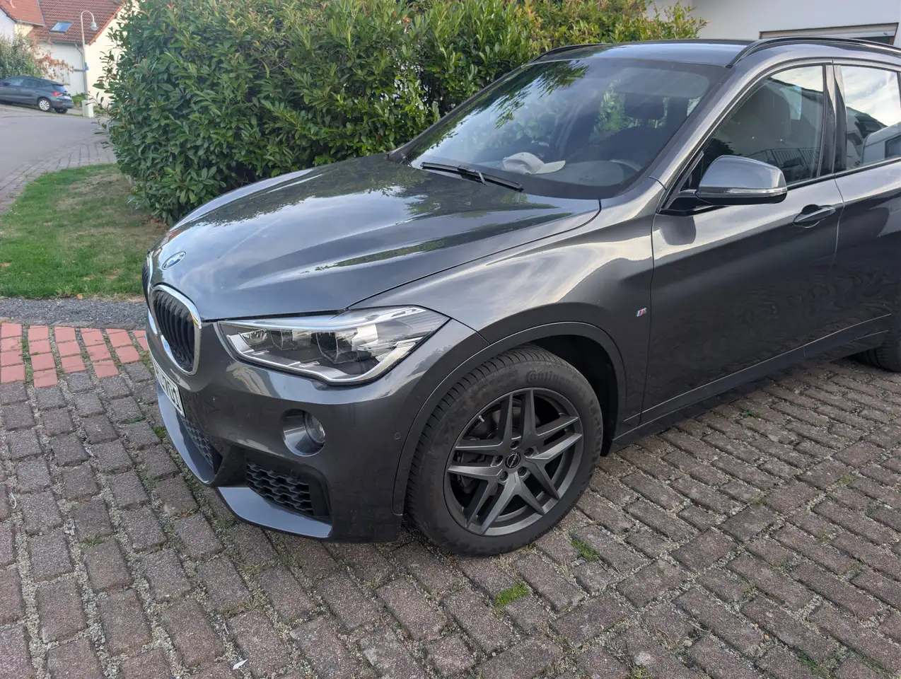 BMW X1 X1 sDrive18i Sport Line — photo 1 of 14
