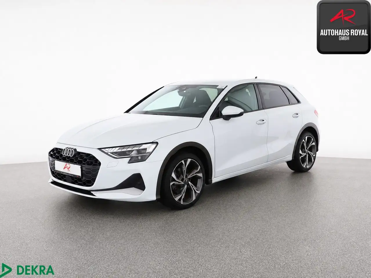 Audi A3 Sportback 30 TFSI S LINE 18 Z. KAMERA,KEYLESS — photo 1 of 15