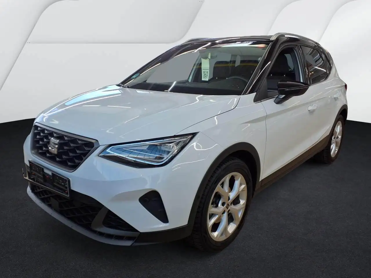 SEAT Arona FR 1.0 TSI DSG - LM Kamera Navi ACC SHZ Keyless GJ — photo 1 of 4