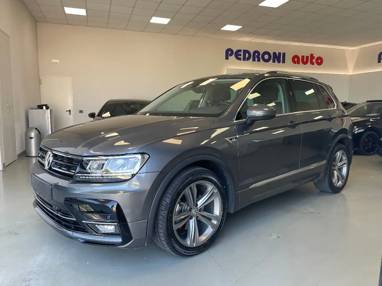 Volkswagen Tiguan 2.0 TDI Advanced R-Line Exterior Pack 150CV DSG — photo 1 of 30