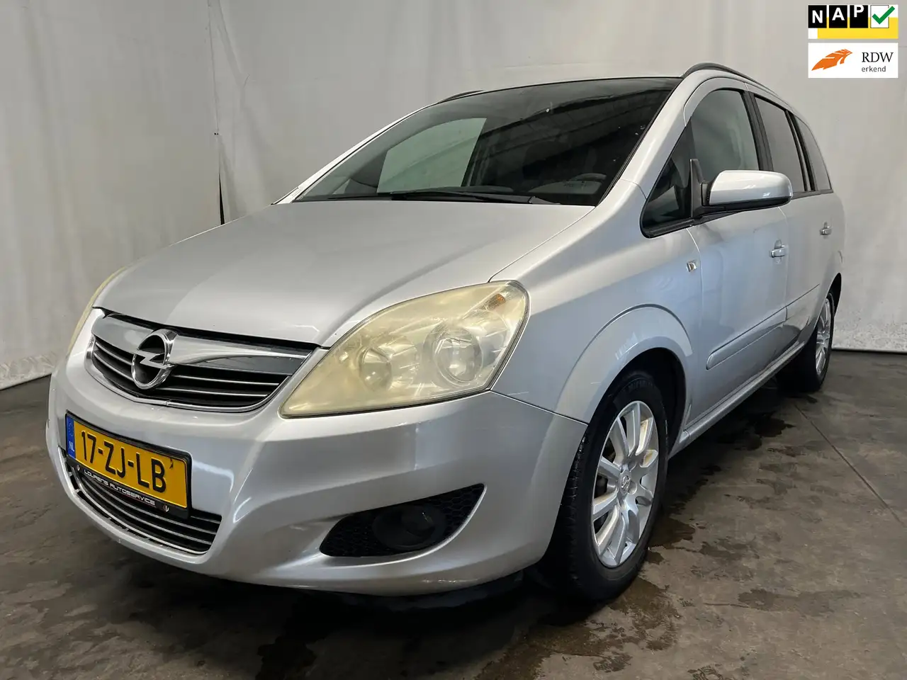 Opel Zafira 1.6 Temptation- Rondom gebruikersschade, Auto star — photo 1 of 15