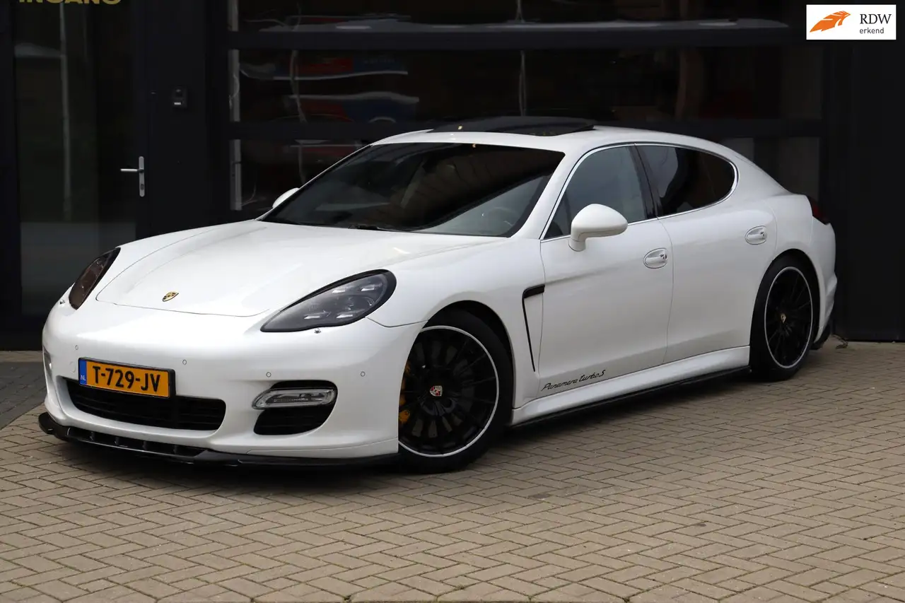 Porsche Panamera 4.8 Turbo | BTW | Volledig Onderhouden | Keramisch — photo 1 of 40