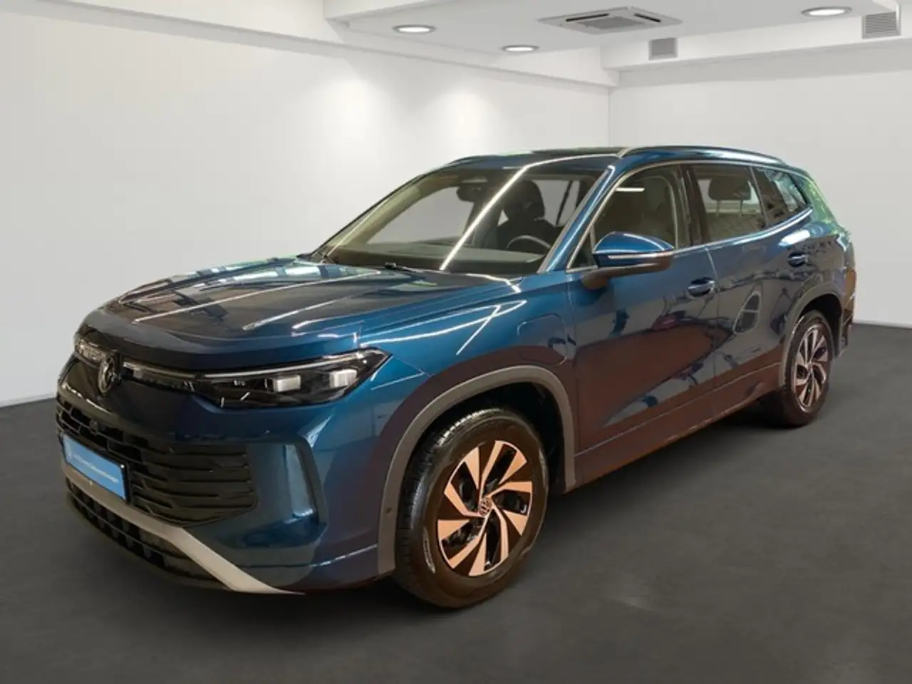 Volkswagen Tayron Life 1.5 TSI eHybrid DSG - LED Plus AHK DCC Rear V — photo 1 of 8