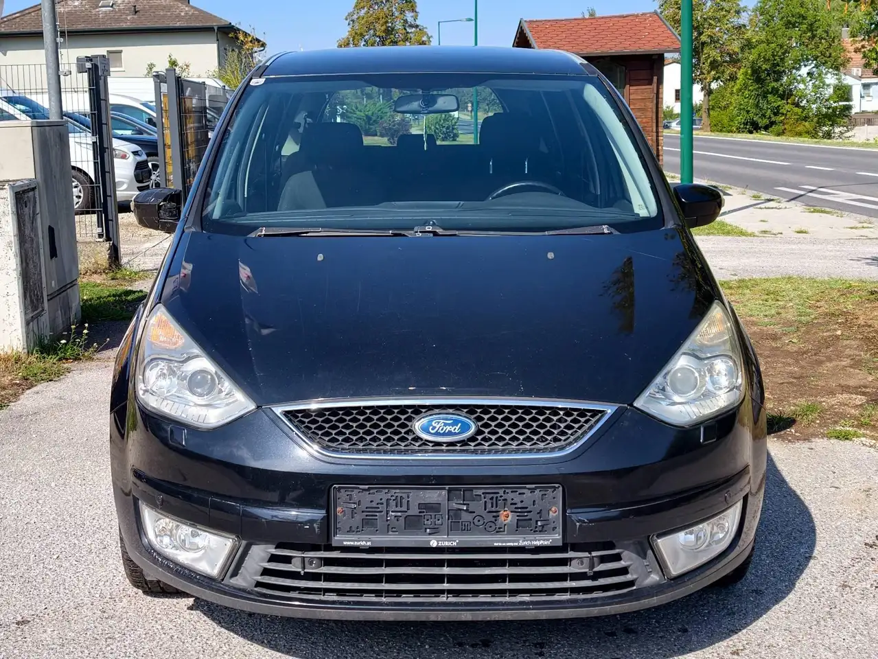 Ford Galaxy Trend — photo 1 of 13