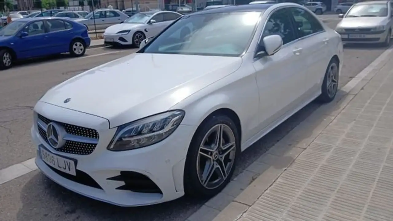 Mercedes-Benz C 220 d Berlina — photo 1 of 26