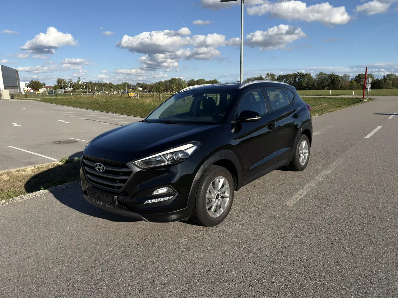 Hyundai TUCSON 1,7 CRDI Start-Stopp Premium — photo 1 of 20