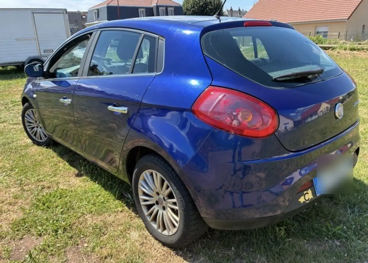 Fiat Bravo 1.9 Multijet 16V 150 Elegance — photo 1 of 3
