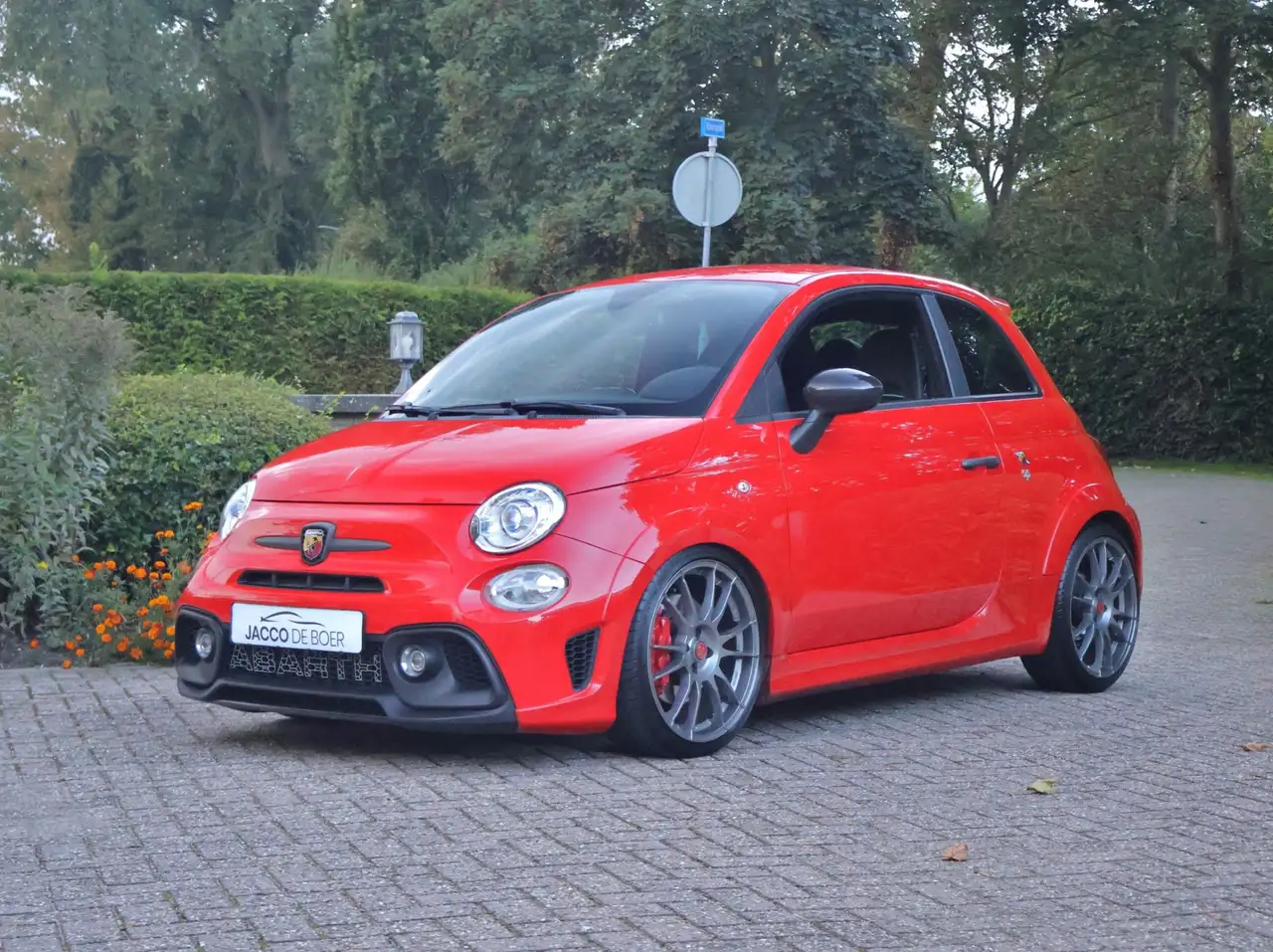 Fiat 500 Abarth 1.4 T-Jet Competizione 180pk Sabelt-Carbon-BiPosto — photo 1 of 40