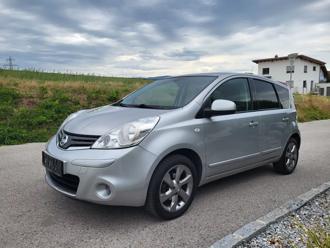 Nissan Note 1,4 I-Way I-WAY — photo 1 of 12