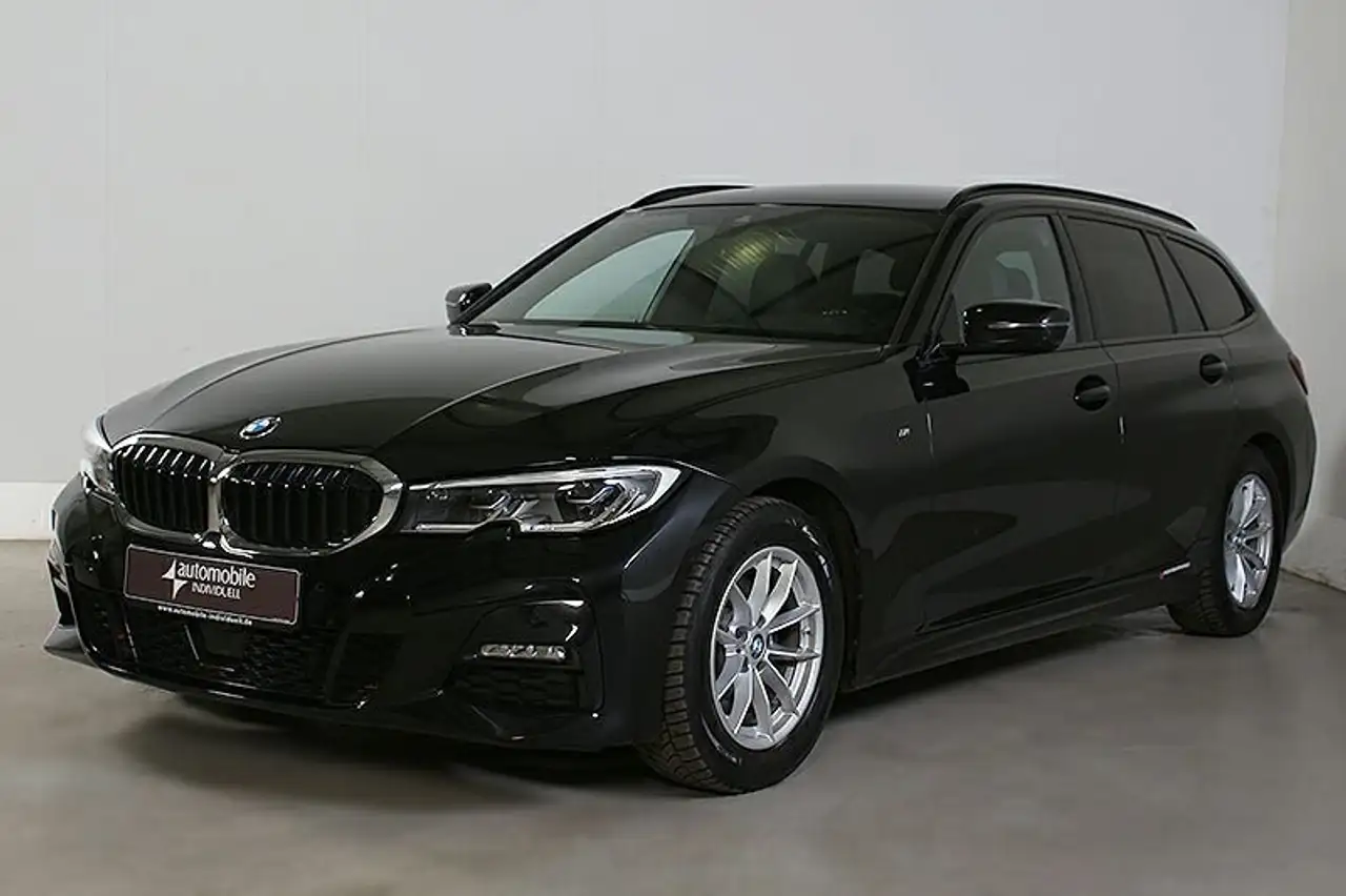 BMW 320 i AT M Sport Laser ACC LiveCockpit HiFi — photo 1 of 15