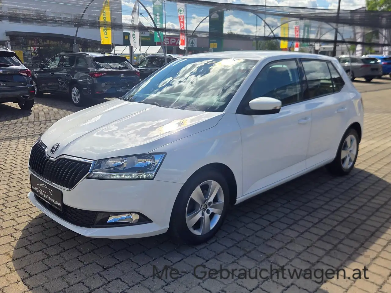 Skoda Fabia 1.BESITZ/LED-SCHEINWERFER/PDC-HINTEN/KLIMA/FREISP* — photo 1 of 35