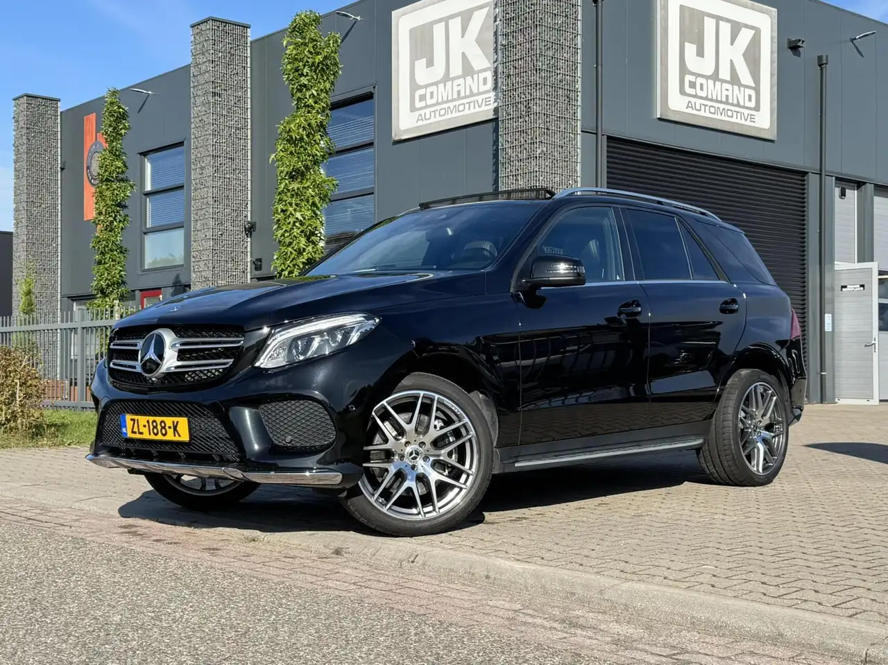 Mercedes-Benz GLE 400 4MATIC AMG Sport Edition| Pano|360 Camera|Trekhaak — photo 1 of 15