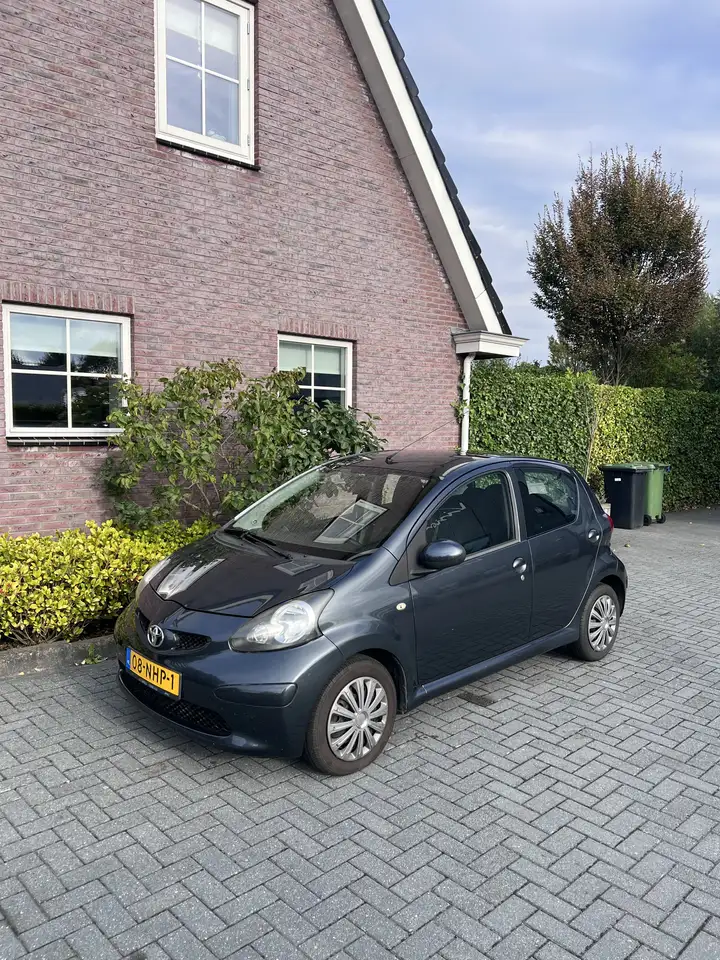 Toyota Aygo 1.0-12V, met nieuwe APK — photo 1 of 9