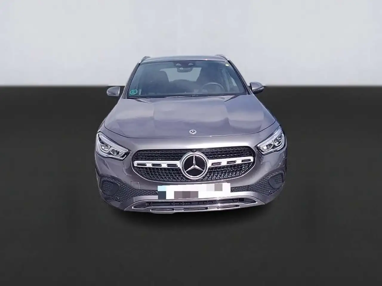 Mercedes-Benz GLA 200 d - — photo 1 of 16