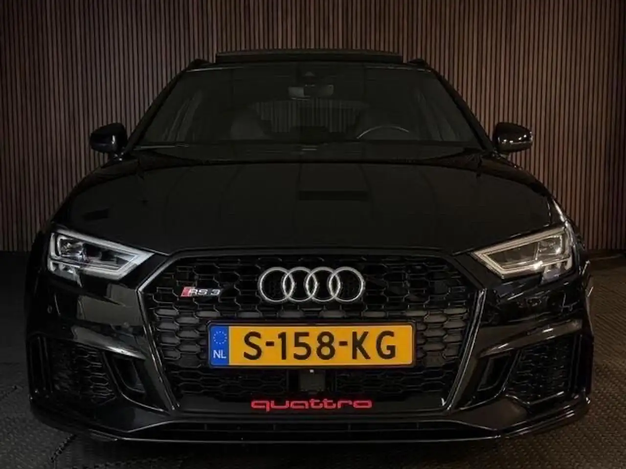 Audi RS3 2.5 TFSI RS3 quattro — photo 1 of 19